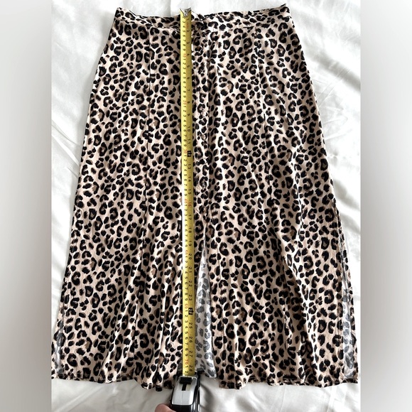 H&M | Divided Split Midi Skirt Buttons Chetah - Picture 4 of 6